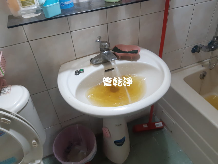 水塔有巧克力脆片.. 彰化 秀水 彰馬街 水管清洗